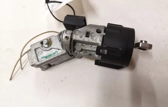 Peugeot 407 Ignition lock 9648445180