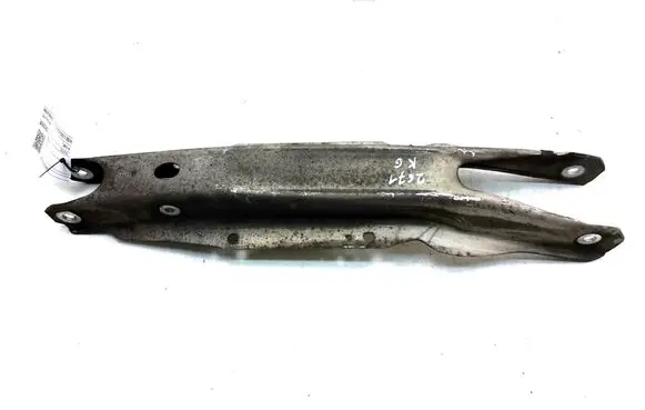 Rear control arm
