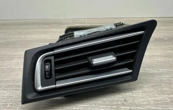 BMW 7 F01 F02 F03 F04 Dashboard side air vent grill/cover trim F3911585712 0720512