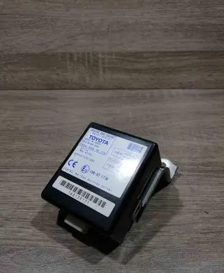 Toyota Corolla Verso AR10 Door control unit/module 897410F010 61B168000