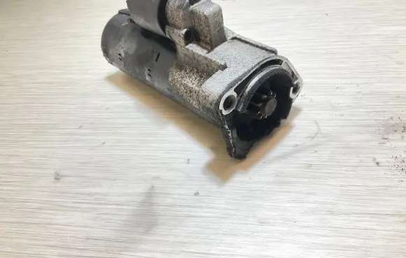Volkswagen PASSAT B5.5 Starter motor