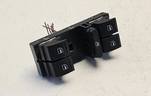 Skoda Octavia Mk2 (1Z) Electric window control switch 1K4959857B 102101S