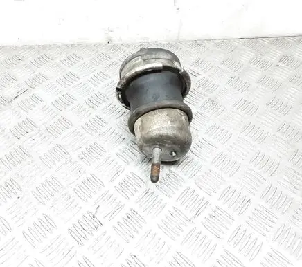 Lexus IS 220D-250-350 Engine mount bracket
