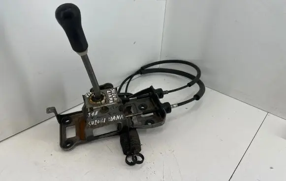 Suzuki Liana Gear shifter/selector