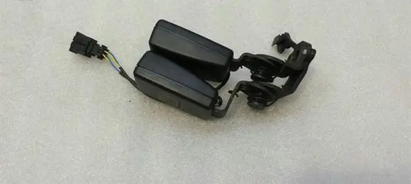 Audi A3 S3 8V Middle seatbelt buckle (rear) 8V0857739