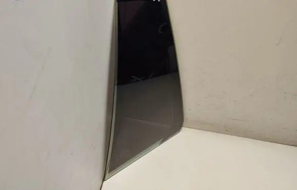 Opel Vectra C Rear vent window glass 43R06711