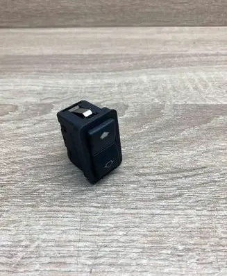 BMW 5 E39 Electric window control switch 8368974