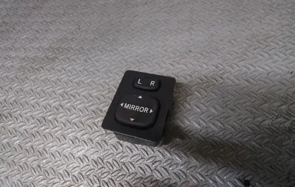 Toyota Yaris Wing mirror switch 183574