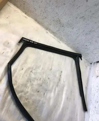 Audi A4 S4 B9 8W Rubber seal rear door window/glass 8w9839440d