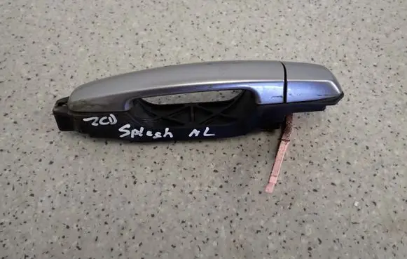 Suzuki Splash Sliding door exterior handle 