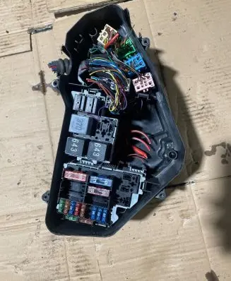 Audi Q7 4L Fuse module 7L0937559
