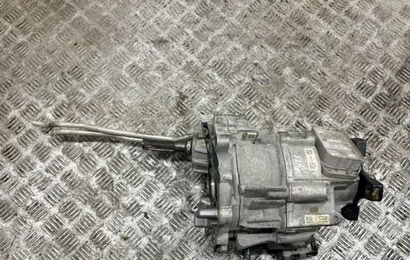 Mercedes-Benz E AMG W213 Gearbox transfer box case A2132802100 A2139001918