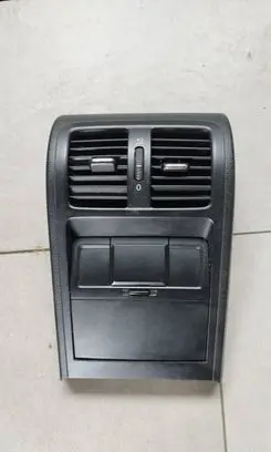 Volkswagen PASSAT B6 Rear air vent grill 