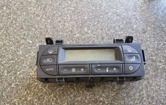 Citroen C3 Climate control unit 96377774XT