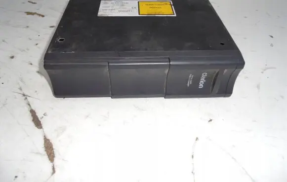 Peugeot 407 CD/DVD changer 9633354980
