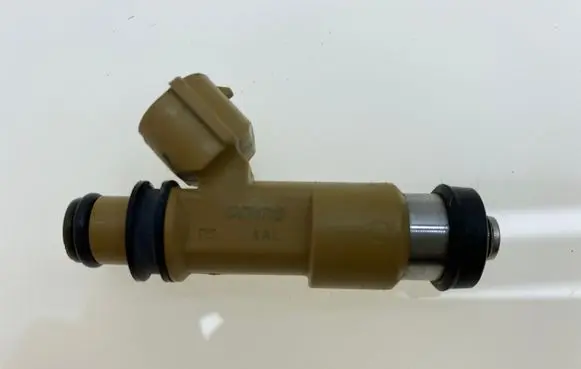 Subaru Legacy Fuel injector 009042123 16611AA68B 16611AA