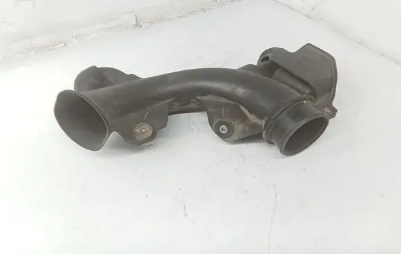 Intake resonator