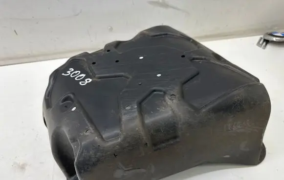 Peugeot 3008 II Front bumper skid plate/under tray 98123449