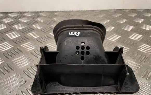 Volvo C30 Air intake duct part 7M519E635FB 72101004