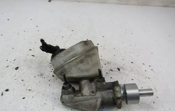 Renault Thalia I Master brake cylinder 