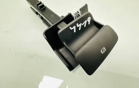 Audi Q7 4L Hand brake release handle 4L1711814