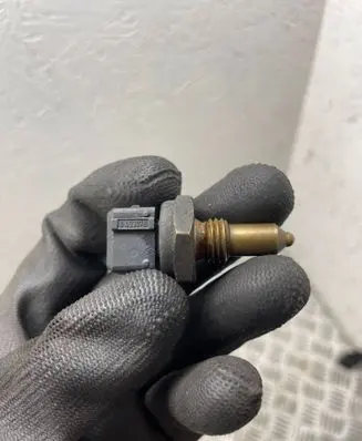 Coolant temperature sensor