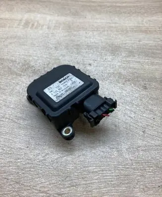 Opel Zafira A Air flap motor/actuator 0132801134
