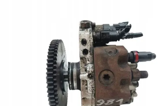 Renault Master II Fuel injection high pressure pump 8200457039