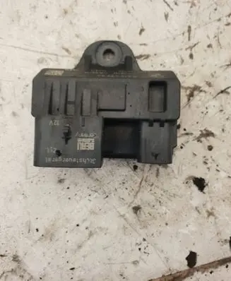 BMW 4 F32 F33 Glow plug pre-heat relay 851947202
