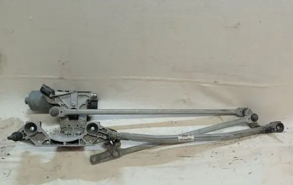 Ford Focus C-MAX Front wiper linkage and motor 3M5117507AA 0390241724 3397020600