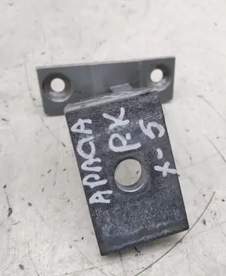 BMW X5 F15 Front door lower hinge 