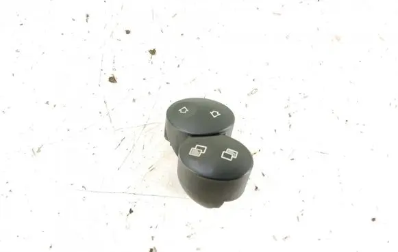Steering wheel buttons/switches