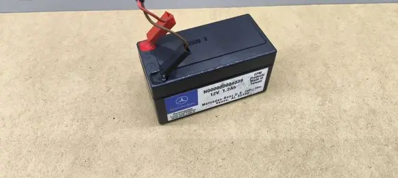 Mercedes-Benz E W212 Car battery N000000004039