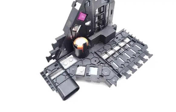 Mercedes-Benz C AMG W205 Battery relay fuse A0009824823