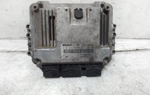 Renault Scenic II - Grand scenic II Engine control unit/module 0281011776 8200391966 8200386508