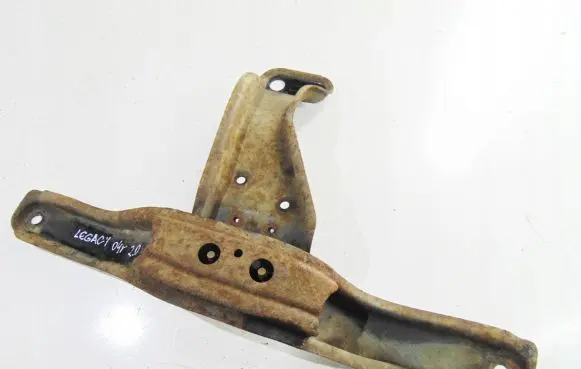 Subaru Legacy Gearbox mounting bracket