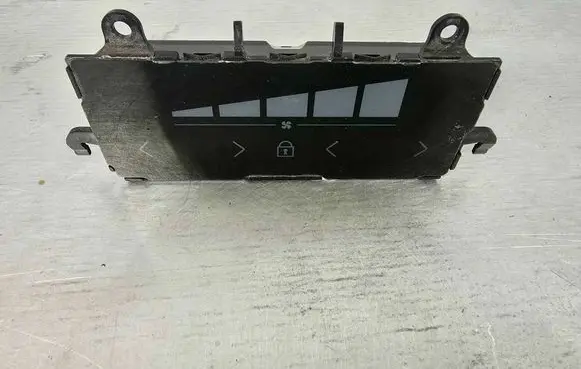 Volvo XC90 Climate control unit 31674024