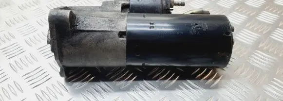 Volkswagen PASSAT B5.5 Starter motor 068901024H 0001124020