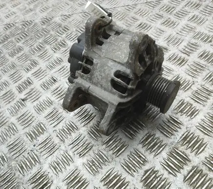 Opel Vivaro Generator/alternator 231008633R