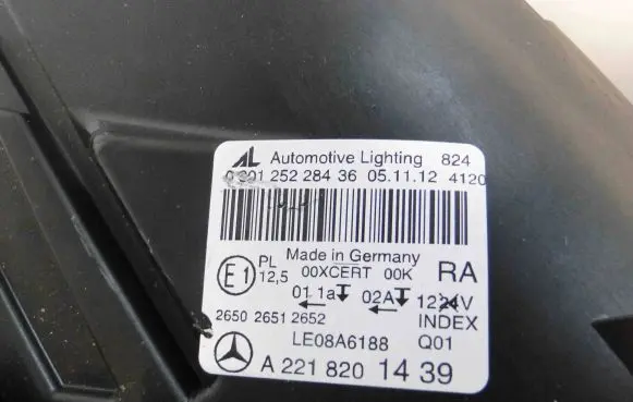 Mercedes-Benz S W221 Headlight/headlamp A2218201439