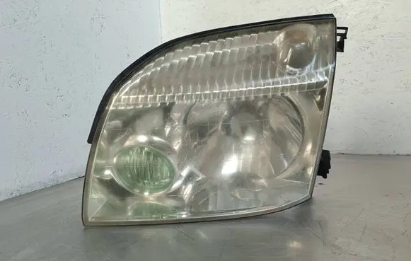 Nissan X-Trail T30 Headlight/headlamp
