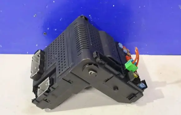 Volvo S60 Fuse module 30728542 31394157