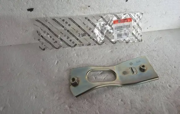 Alfa Romeo 159 Front bumper mounting bracket 50505251 68150363AA