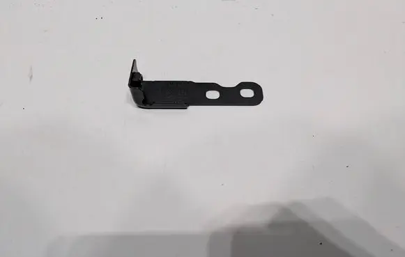 Fender mounting bracket