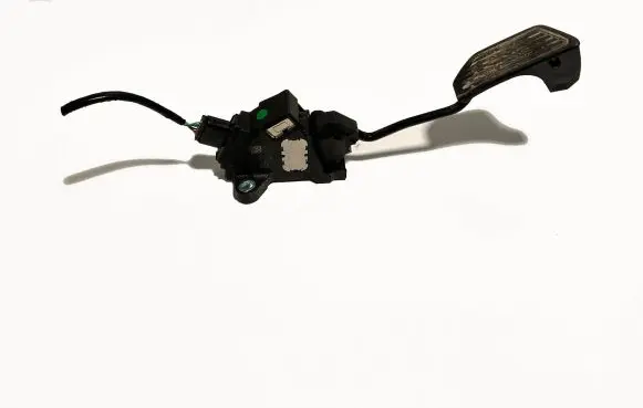 Toyota Avensis T270 Accelerator throttle pedal 7811002150 16186
