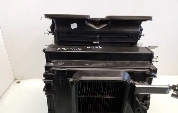 Audi A6 S6 C6 4F Interior heater climate box assembly housing 4F2820351AE