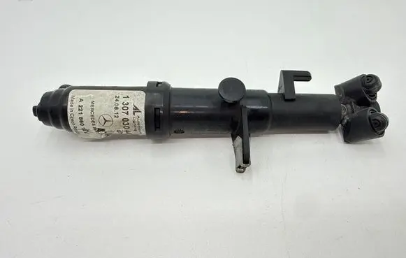 Mercedes-Benz S W221 Headlight washer spray nozzle A2218601347