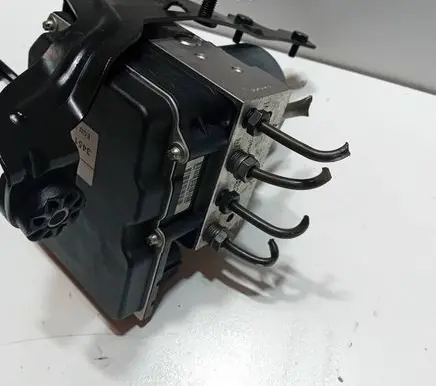 BMW 5 E60 E61 ABS Pump 6775732 6775730