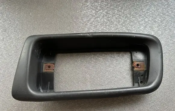 Nissan Patrol Y61 Tailgate trim 85832VC200