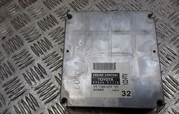 Toyota Corolla E120 E130 Engine control unit/module 8966602320